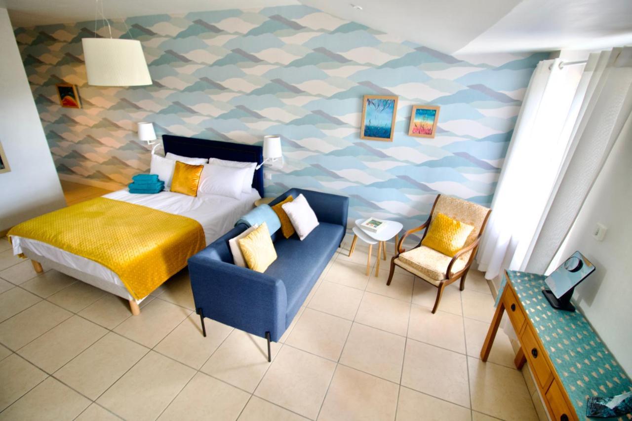 O Trois Oliviers Bed & Breakfast Louin ภายนอก รูปภาพ