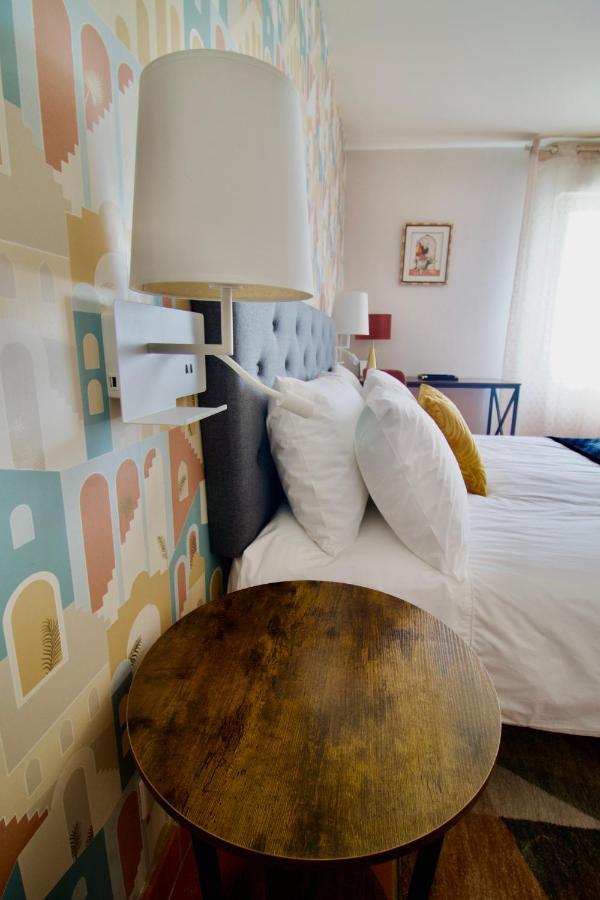 O Trois Oliviers Bed & Breakfast Louin ภายนอก รูปภาพ
