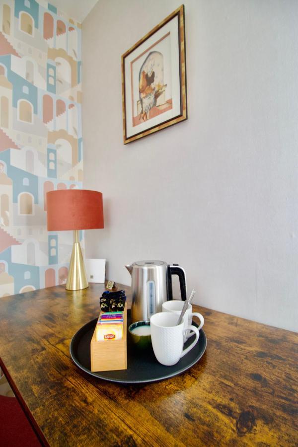O Trois Oliviers Bed & Breakfast Louin ภายนอก รูปภาพ